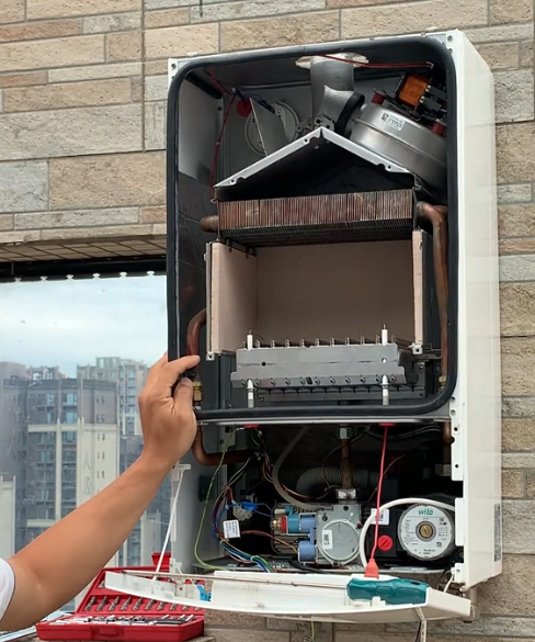 博世壁挂炉C6故障该如何解决